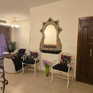 شقة مفروشة للايجار في طريق الواحات 245م | إطلالة لاجون | موقع مفروشة