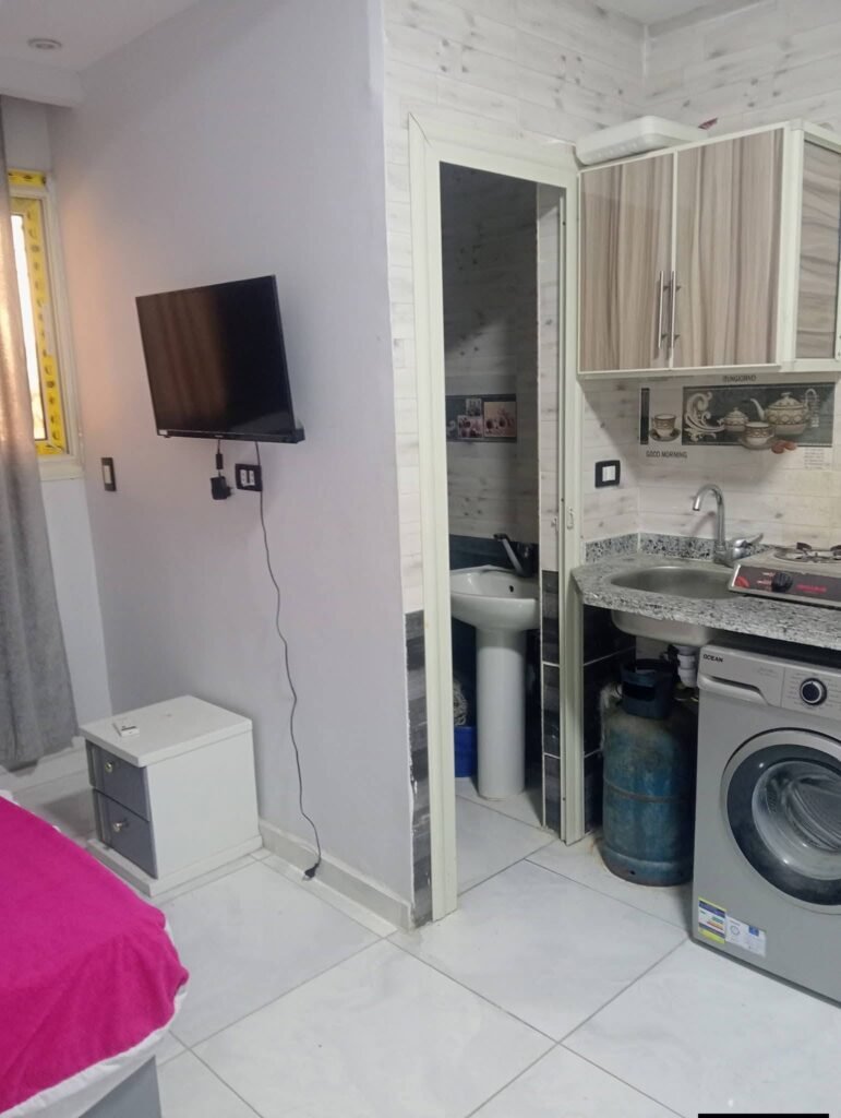 استوديو سنجل مفروش للإيجار في الحي الأول، أكتوبر مجاورة 3 أرضي مرتفع