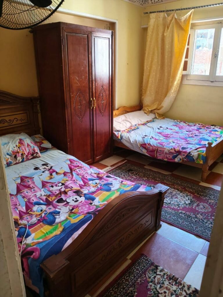 شقة مفروشة للإيجار اليومي في المندرة، الإسكندرية – 3 غرف و5 أسرّة - صورة 4 من 5