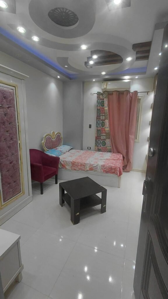 استوديو سنجل مفروش للإيجار في الحي الأول، 6 أكتوبر - مج 5 بوتجاز بفرن - صورة 3
